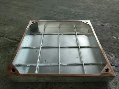 不锈钢镶边井盖